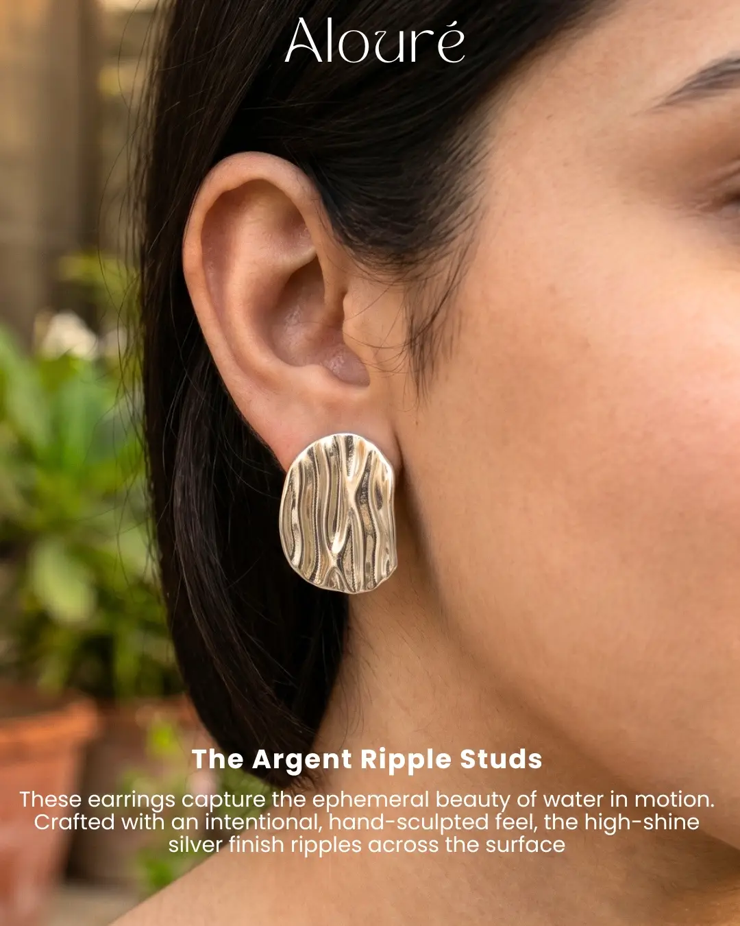the-argent-ripple-studs
