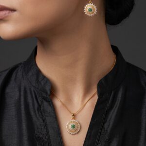 Noor Emerald Set